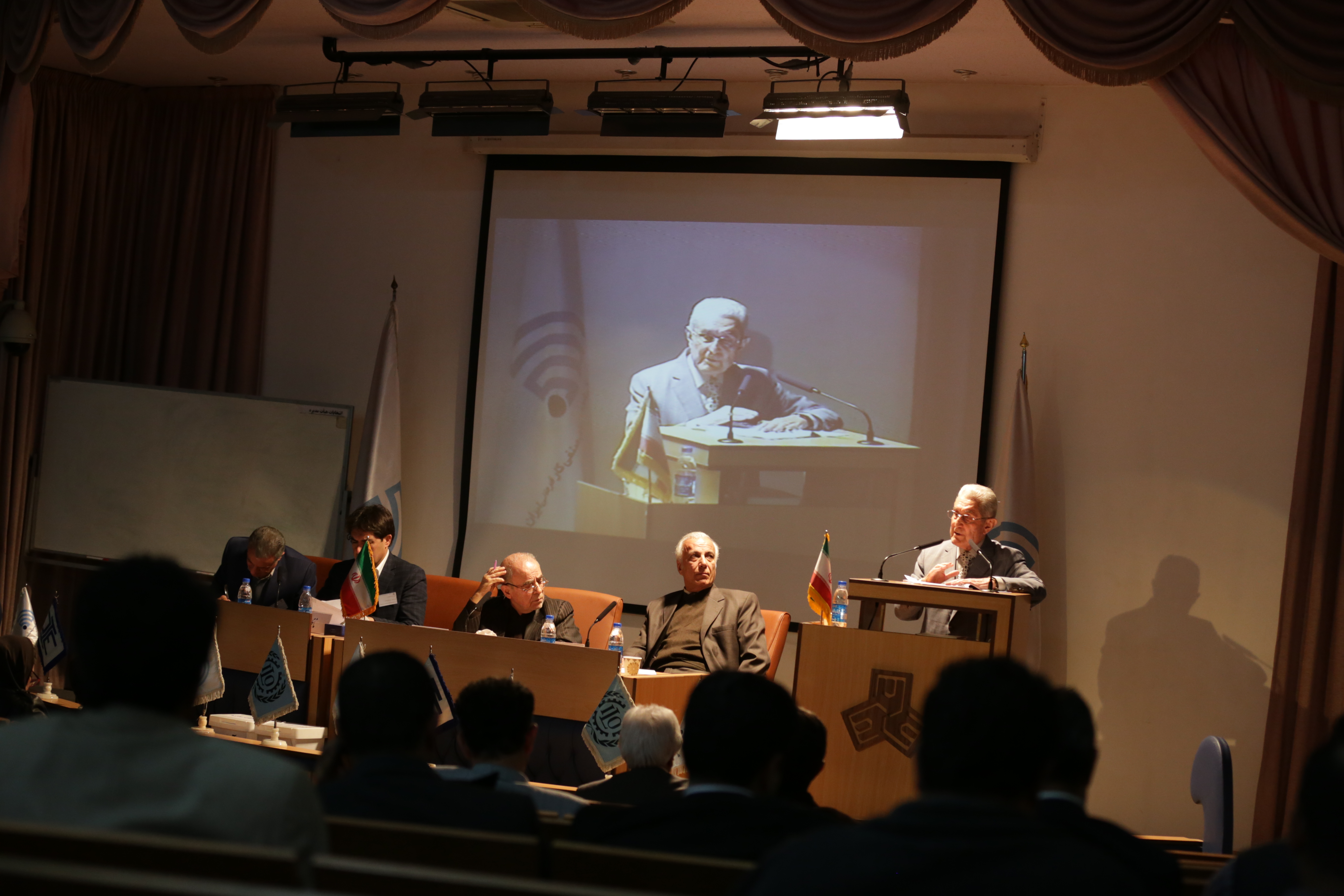 مجمع عمومی عادی مورخ 12 آذرماه 1396 کانون عالی برگزار شد